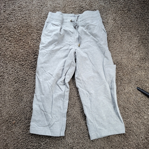Basic Editions Pants - Basic Editions Grey Cropped Sweat Pants Size Small Woman's